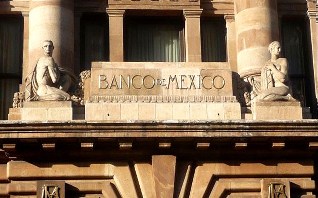 Mexican central bank ups interest rates to endure Trump