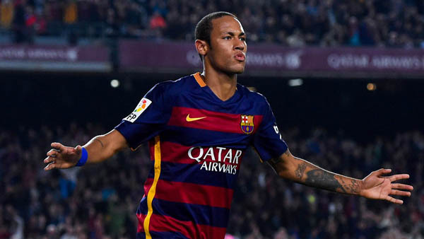 Neymar inks new Barcelona deal