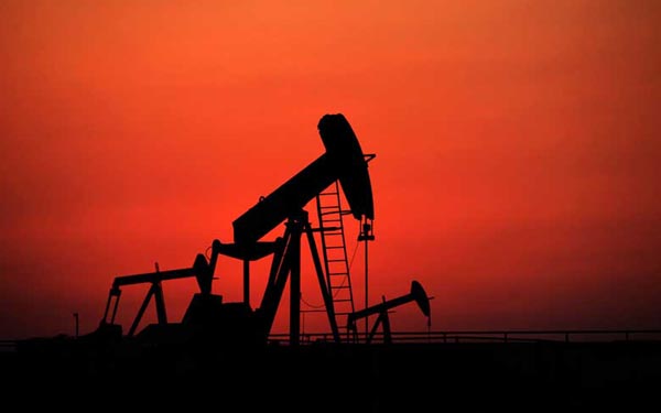 Oil prices ease off four-month high