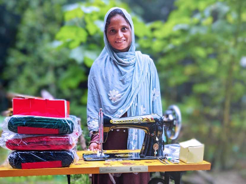 সুবিধা বঞ্চিত নারীদের পাশে স্ট্যান্ডার্ড চার্টার্ড ও বিদ্যানন্দ