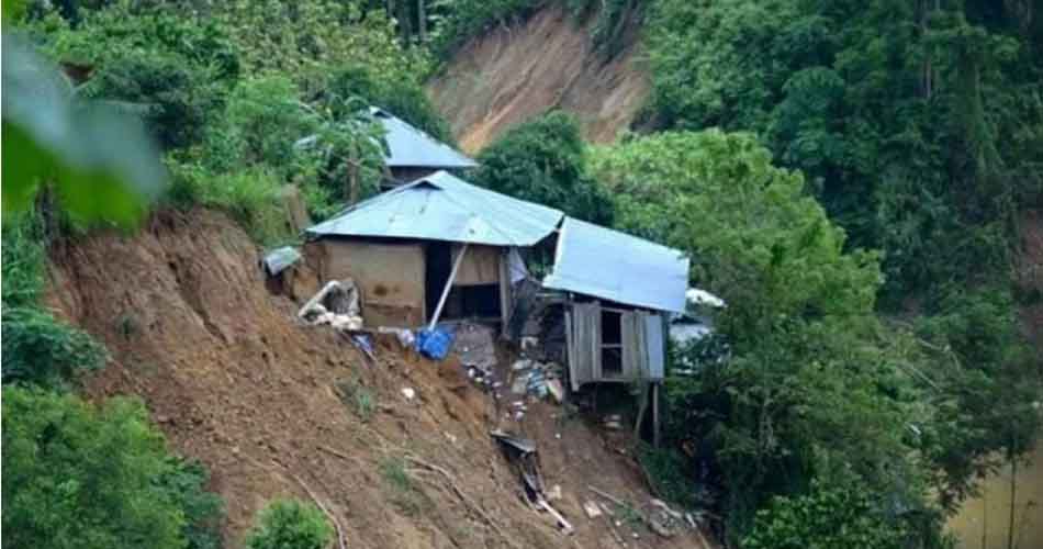 কক্সবাজারে পাহাড়ধসে ৩ জনের মৃত্যু