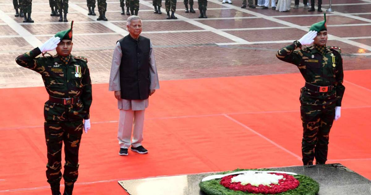 শহীদ বুদ্ধিজীবীদের প্রতি রাষ্ট্রপতি-প্রধান উপদেষ্টার শ্রদ্ধা