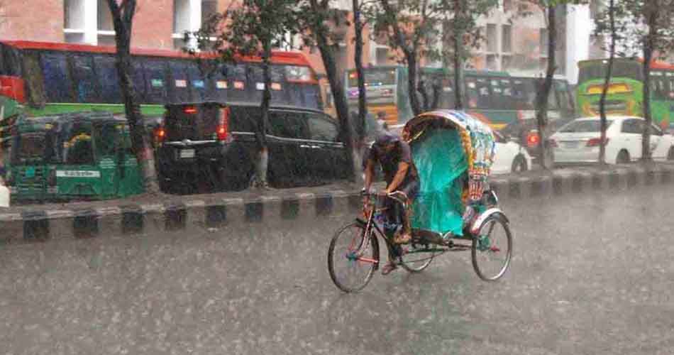 সারাদেশে ভারী বৃষ্টির আভাস, বন্দরে ৩ নম্বর সতর্ক সংকেত