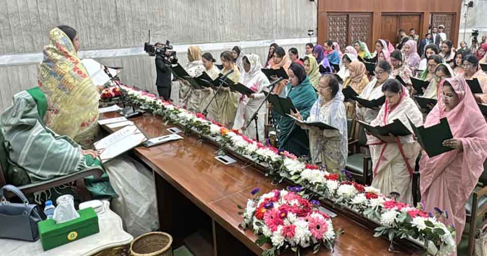 শপথ নিলেন সংরক্ষিত আসনের নারী সংসদ সদস্যরা